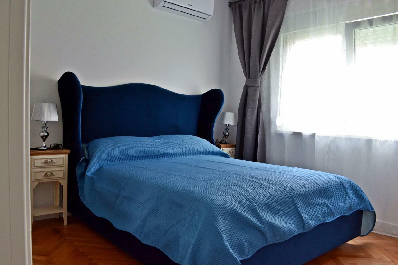 Apartment Anna Split With Parking Экстерьер фото
